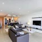 Apartmán Stunning Seafront 3br With Terrace In By 360 Estates *
