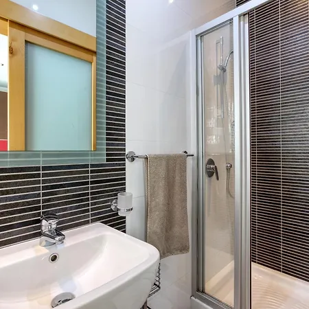 Stunning Seafront 3br With Terrace In By 360 Estates