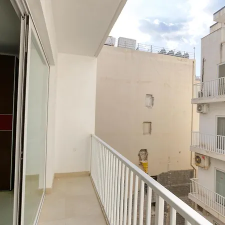 Stunning Seafront 3br With Terrace In By 360 Estates