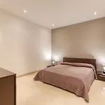 アパート Stunning Seafront 3br With Terrace In By 360 Estates スリーマ