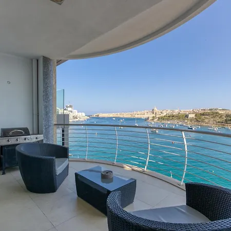 Stunning Seafront 3br With Terrace In By 360 Estates 公寓