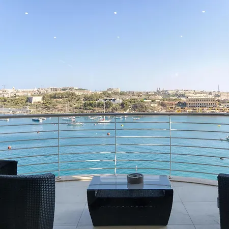 Апартаменты Stunning Seafront 3br With Terrace In By 360 Estates *