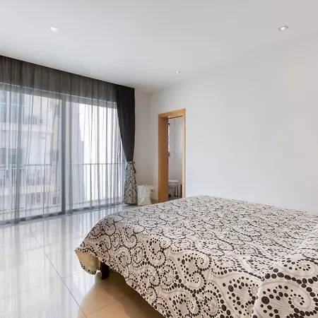 Апартаменты Stunning Seafront 3br With Terrace In By 360 Estates *