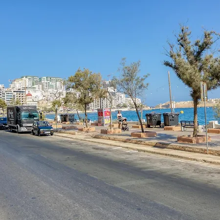 Stunning Seafront 3br With Terrace In By 360 Estates 公寓